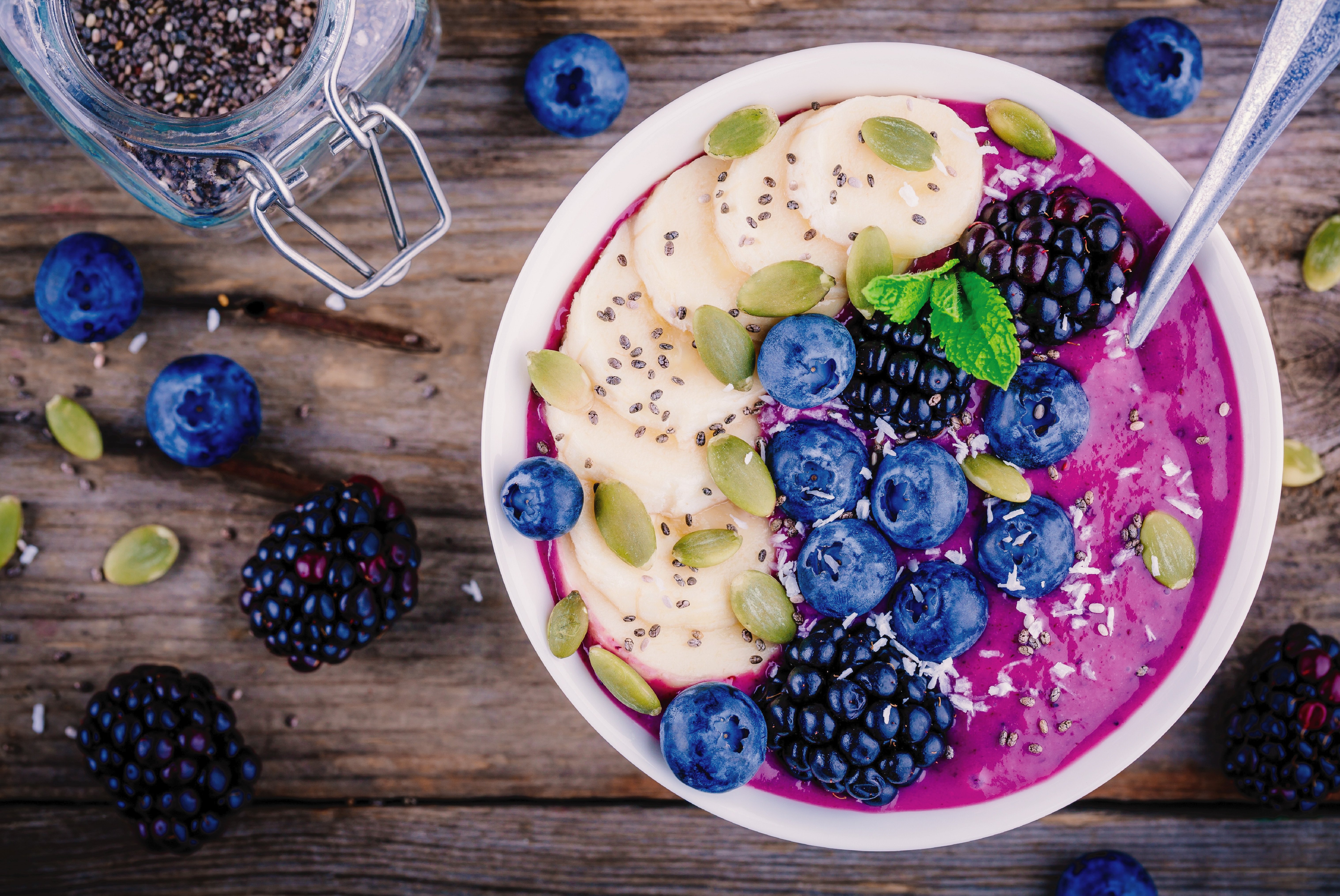 acai bowl with berry and bananas