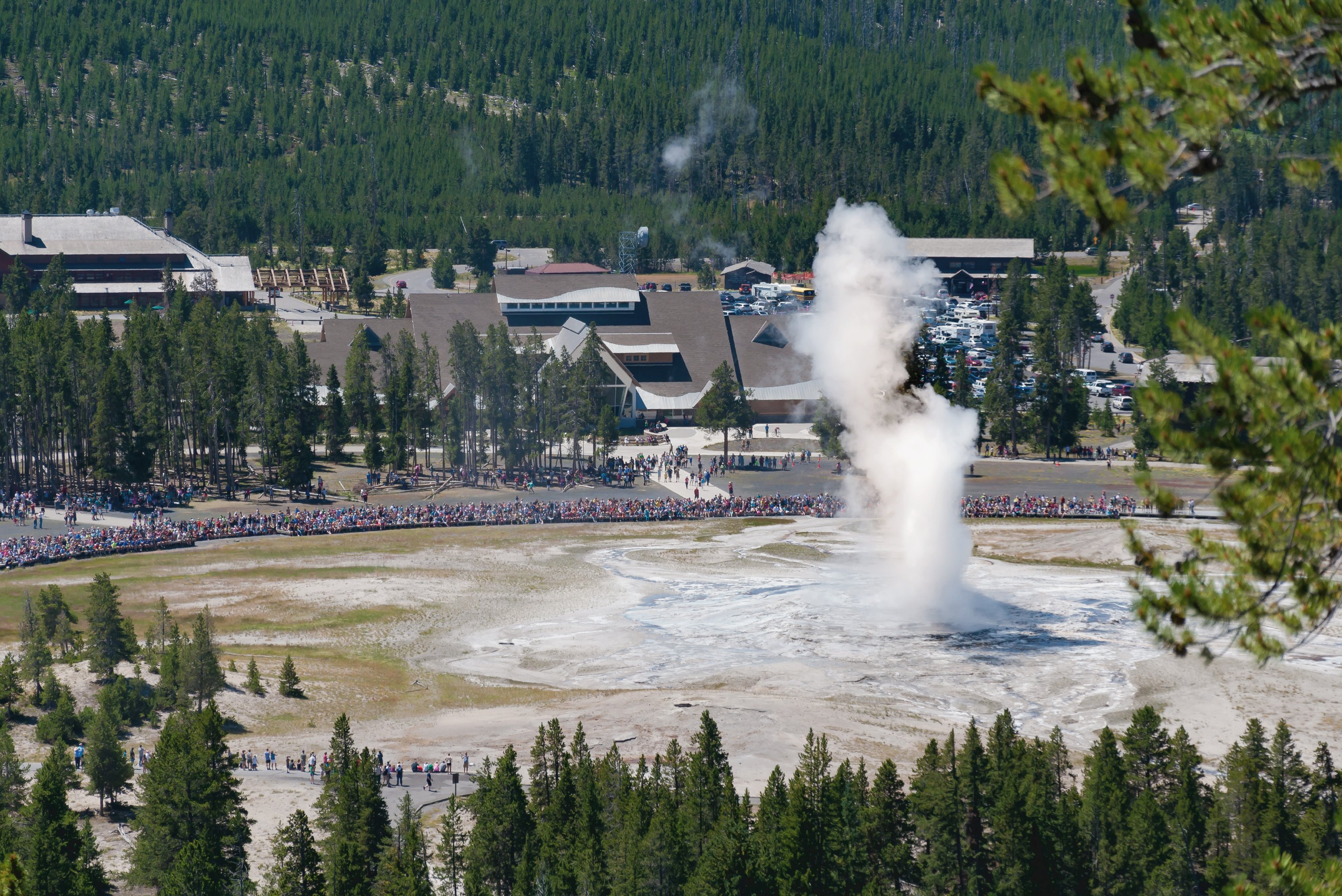 Where to Stay Near Yellowstone National Park