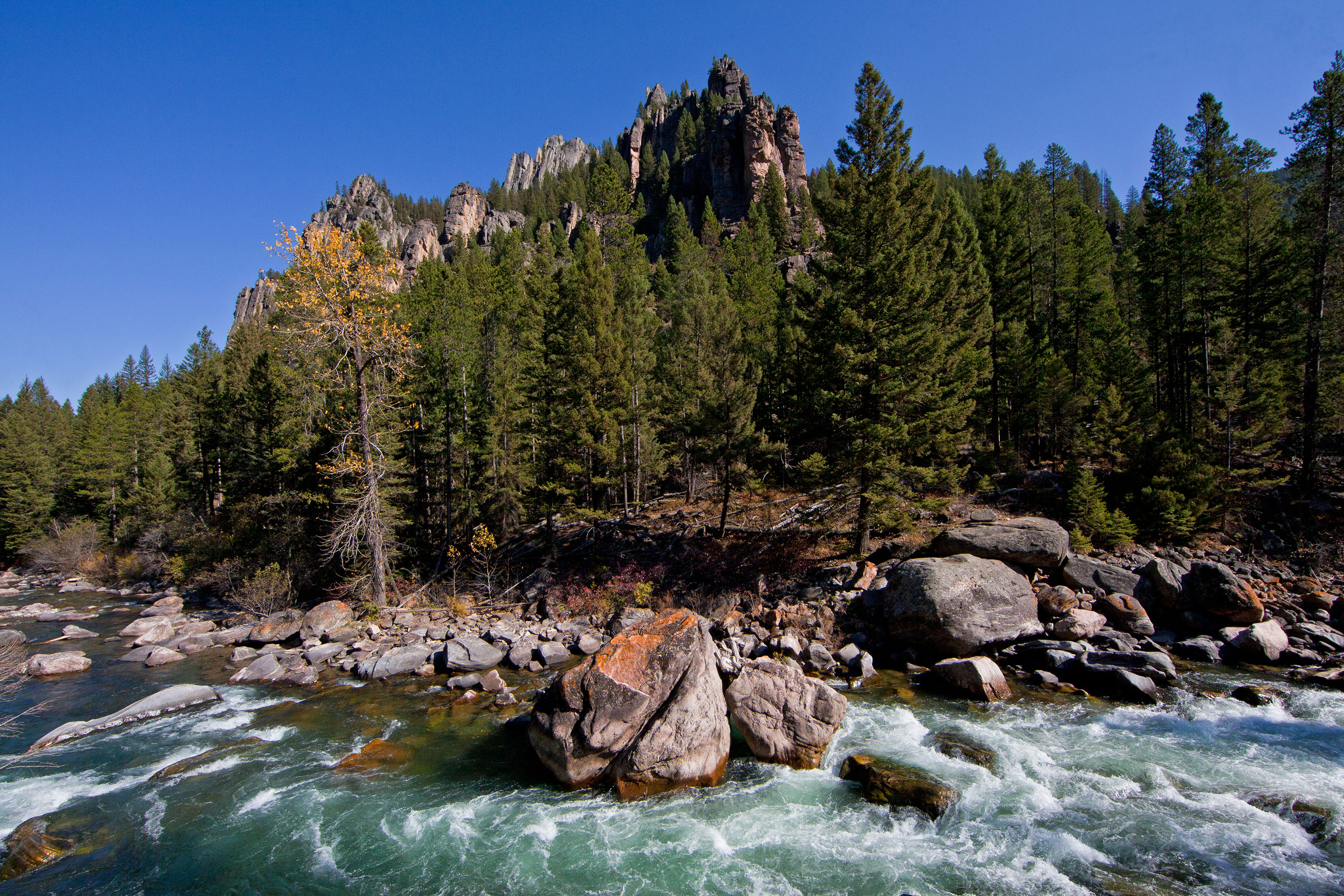 How Far Is Bozeman From Yellowstone National Park?