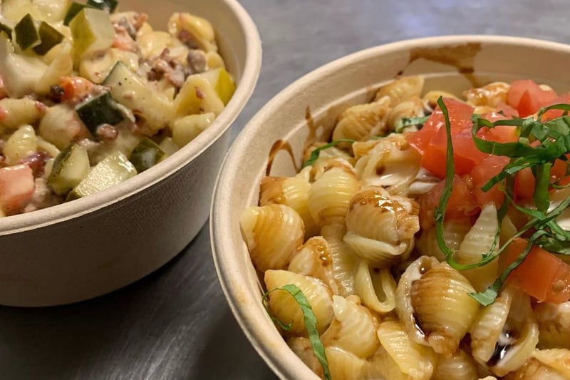 Vegetarian mac and cheese bowls from Mo' Bowls food truck in Bozeman