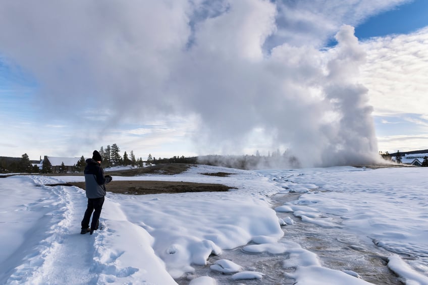 Yellowstone Tours in the Winter