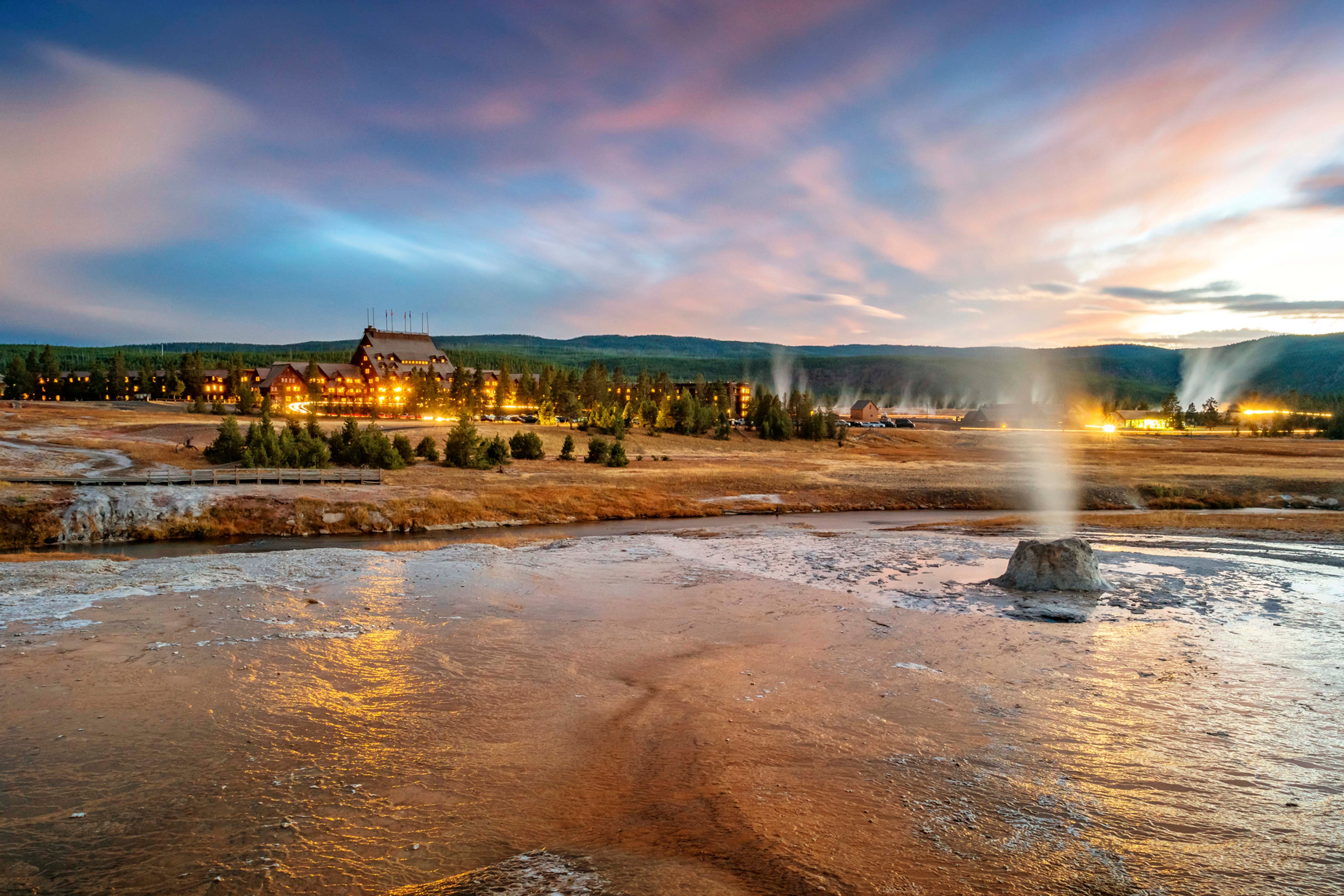 Places To Stay Near Yellowstone National Park