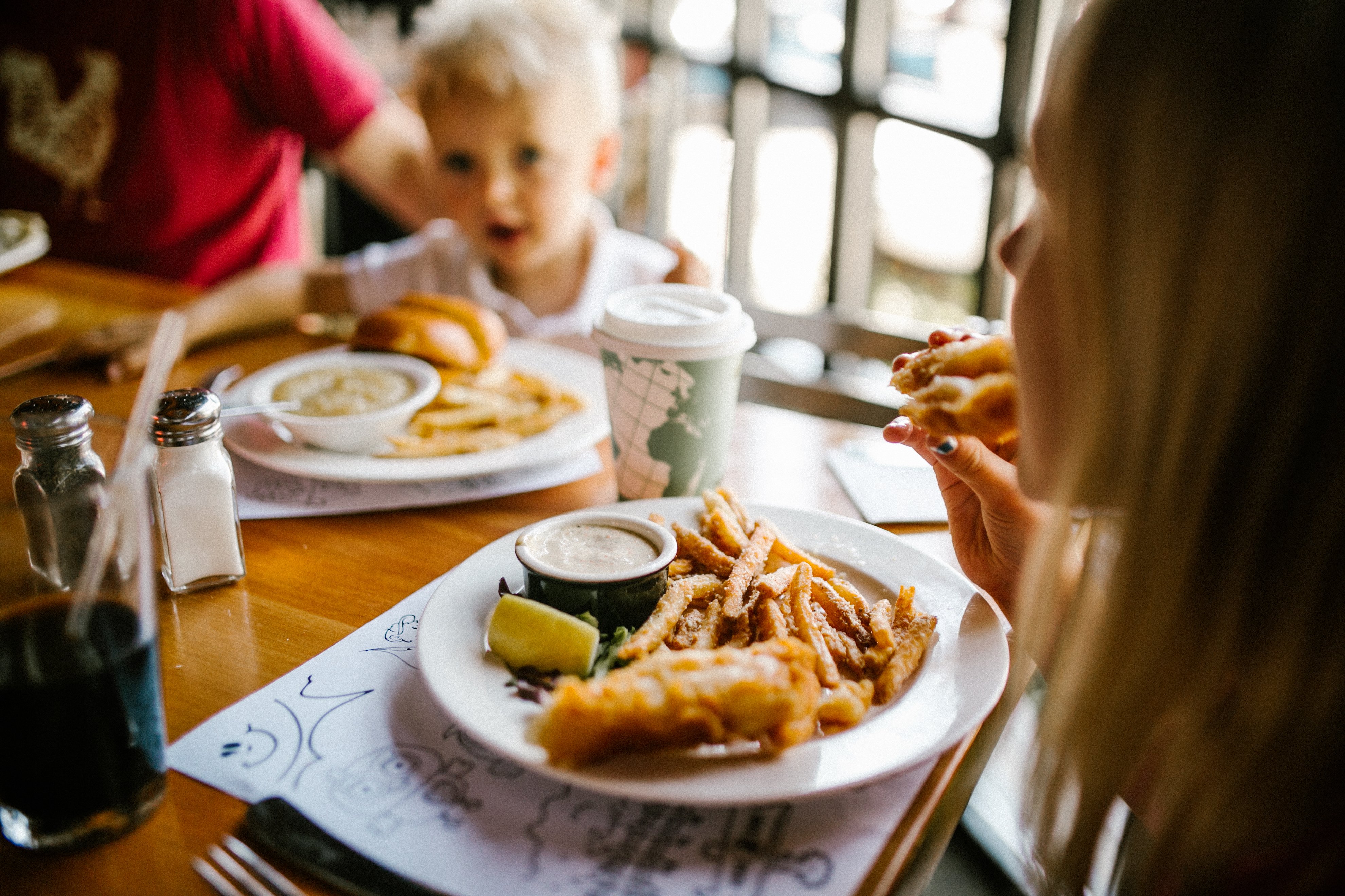 kids dining at Montana Ale Works