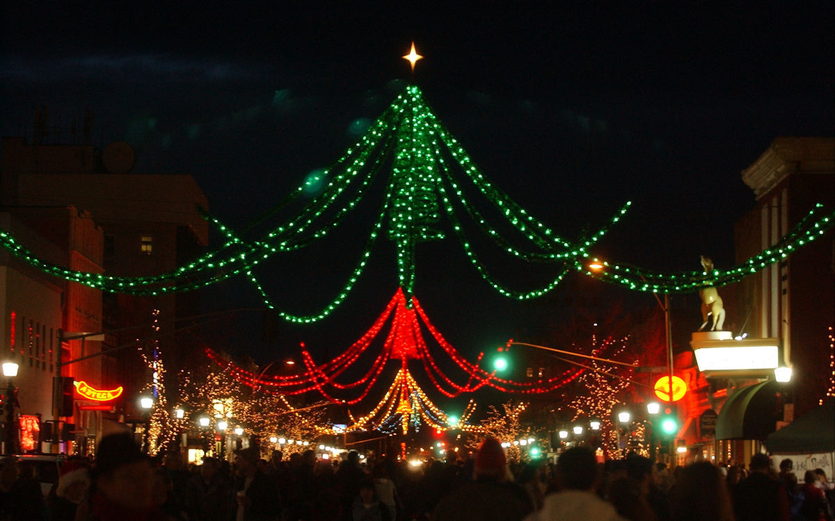 A Local’s Guide to the Bozeman Christmas Stroll